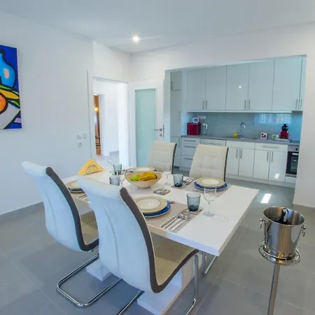 Carpe Diem - With Private Pool Vila Mostar