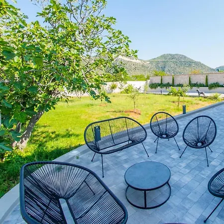 Carpe Diem - With Private Pool Mostar